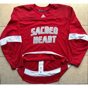 Sacred Heart Pioneers ADIDAS MiC hockey Authentic jersey 56 2X red Connecticut